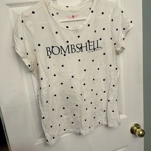 Bombshell Victoria’s Secret top
